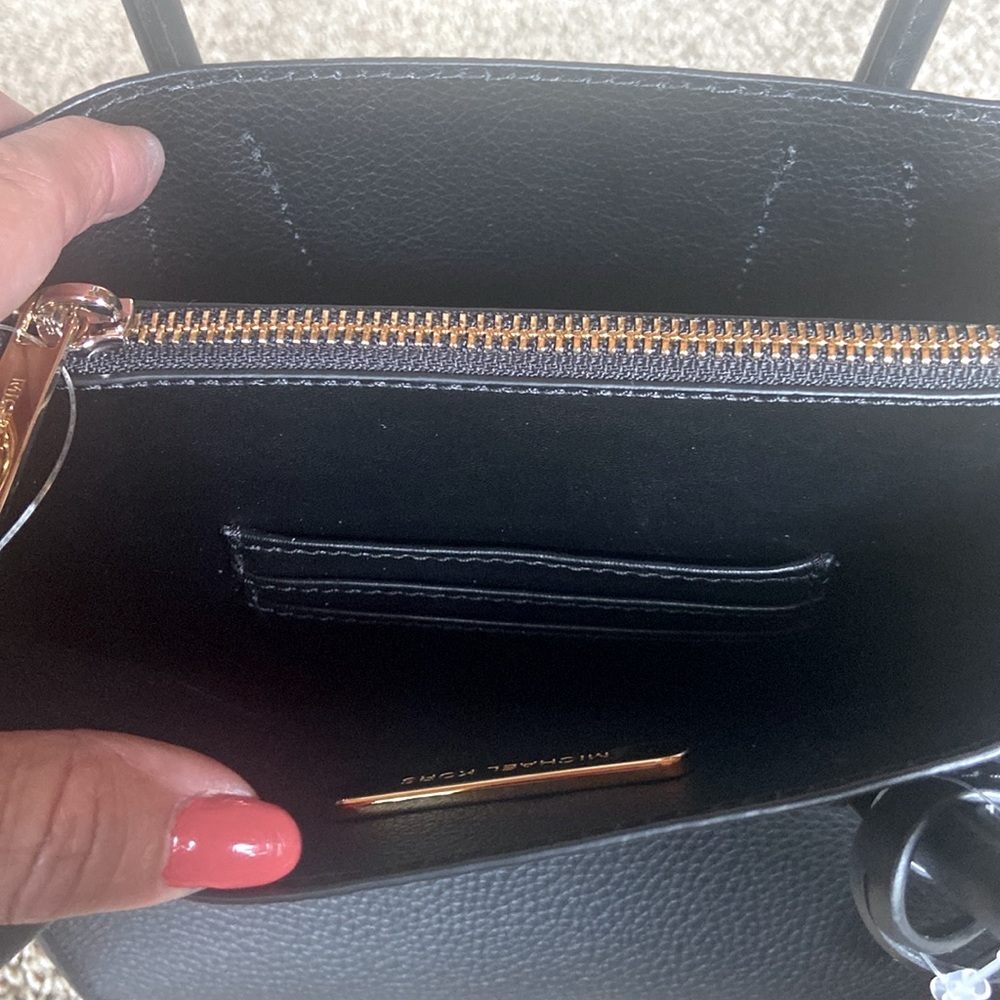 MICHAEL Michael Kors Mercer Messenger Black Leather Bag - Picture 6 of 14